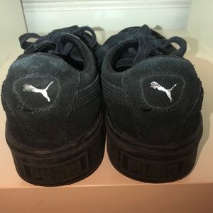 Black Basket Puma sneakers